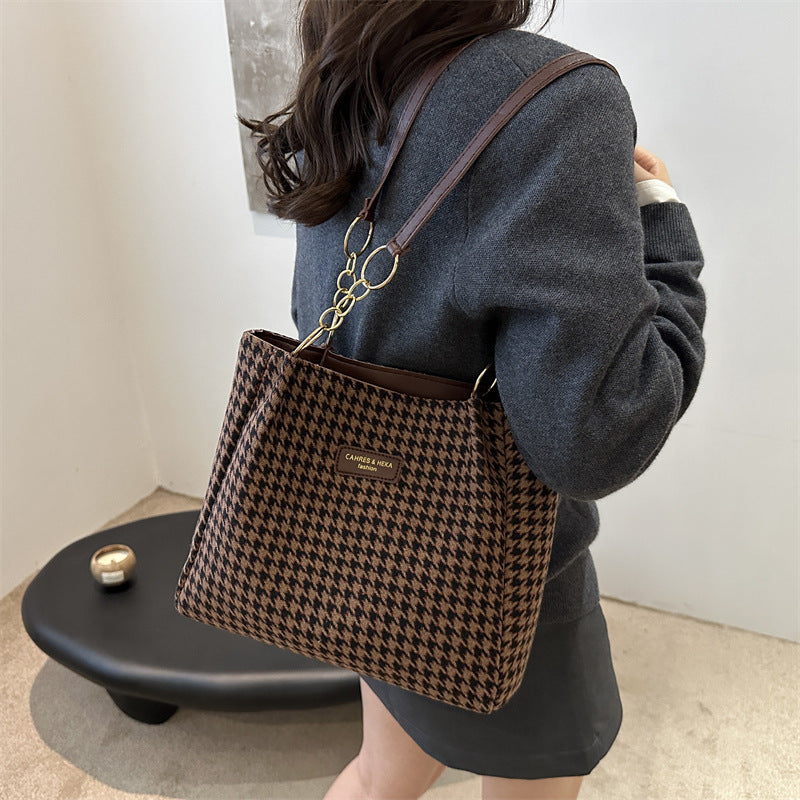 Fall Style Shoulder Bag