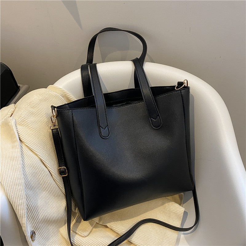 Elegant Shoulder Bag